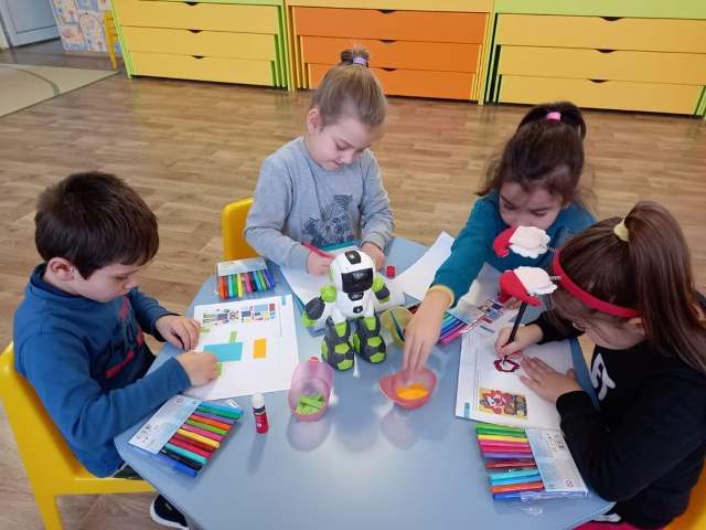 robot-2